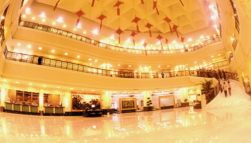 Kai Menzi Grand Hotel