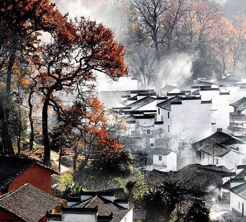 Recommendation: Enjoying the red leaves at Shicheng village of Jiangxi province
