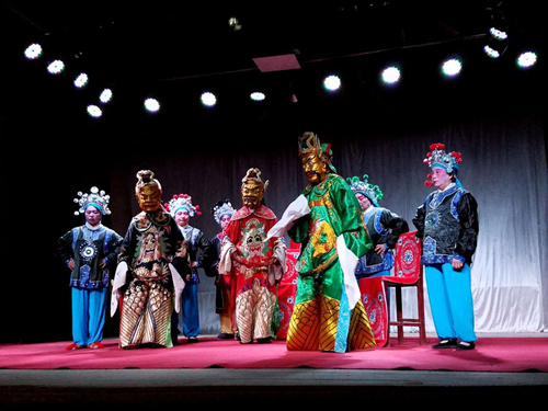 Guangchang Meng Opera entertains visiting journalists